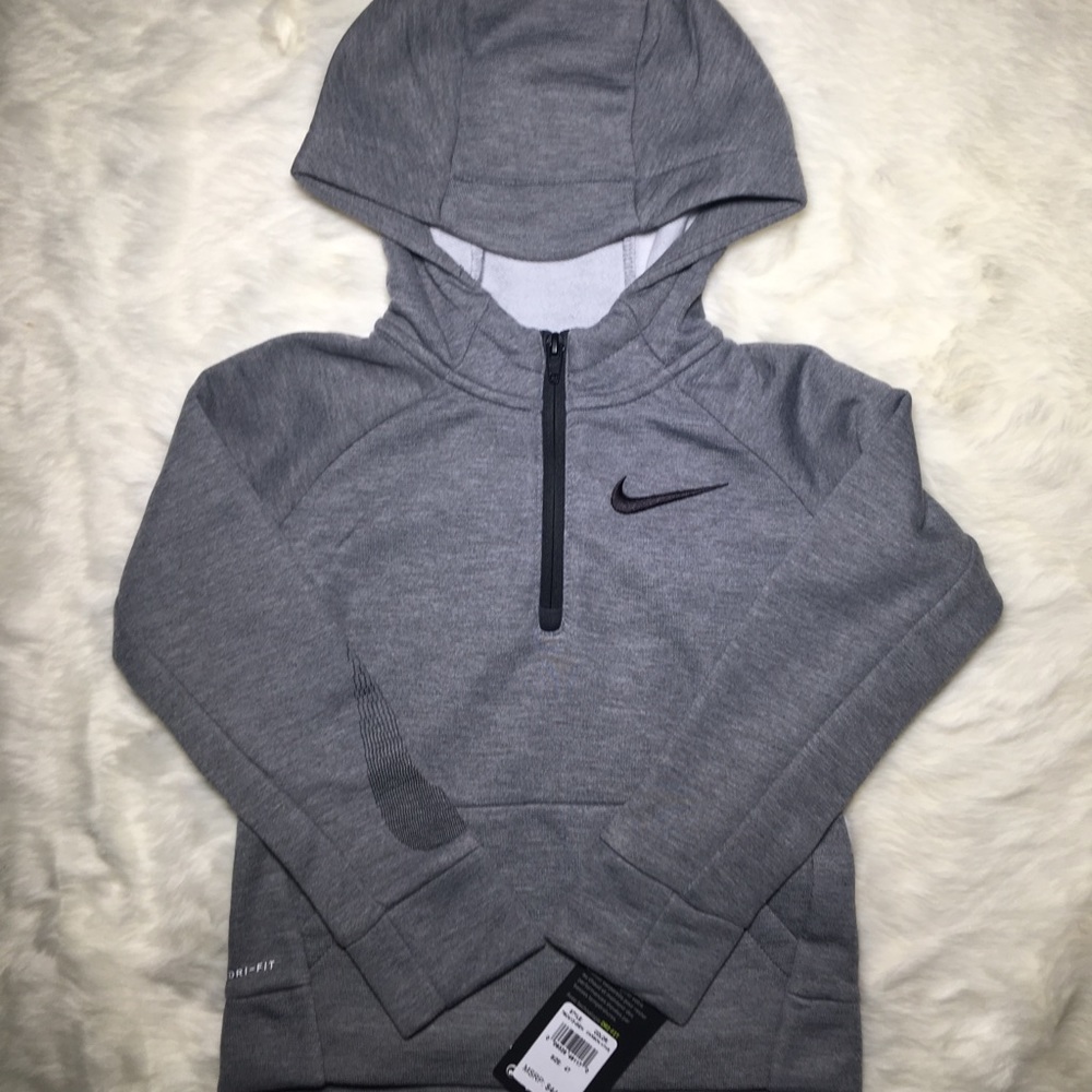 **LOWEST OFFER** NWT Nike pullover